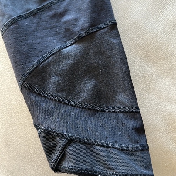 Lululemon black and mesh cropped leggings - Picture 5 of 8